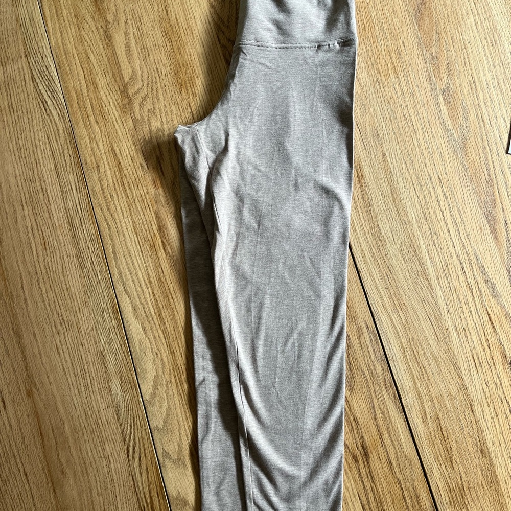 Aritzia/Tna leggings